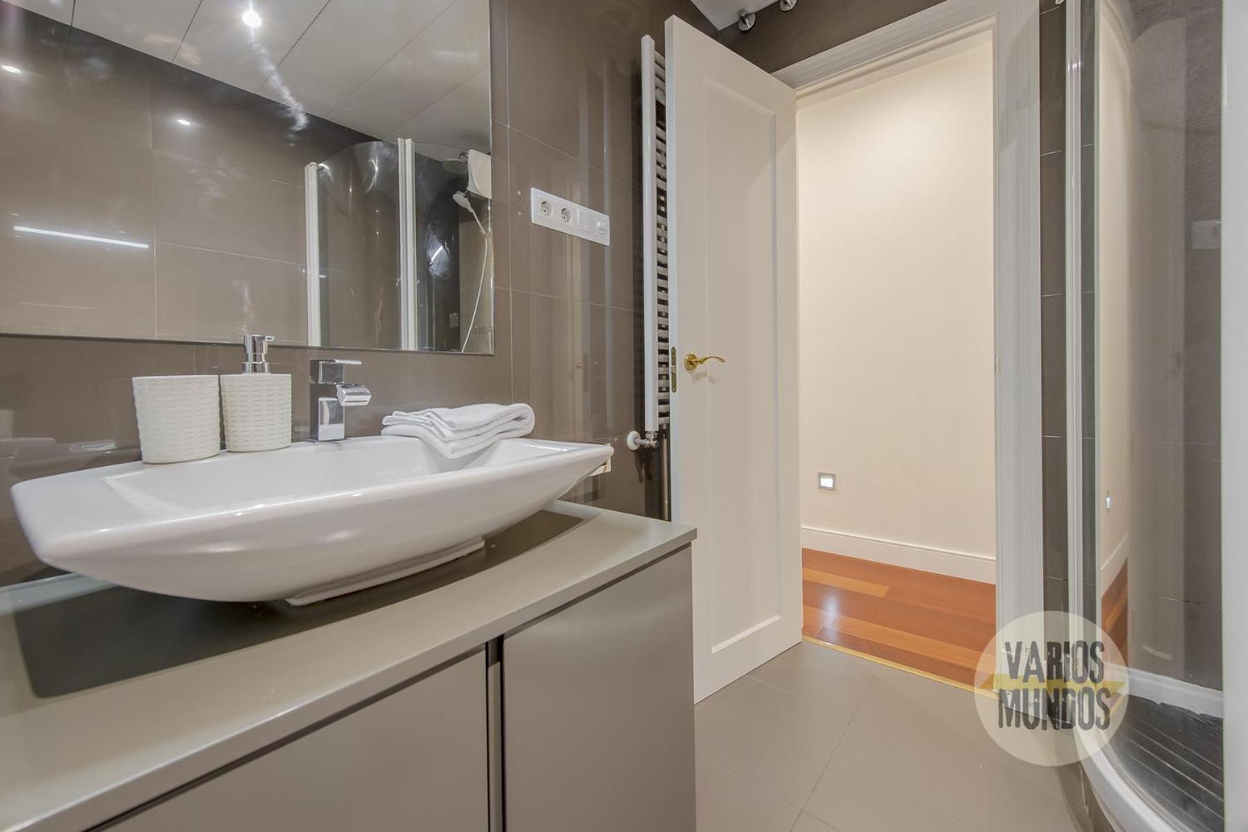 Apartamento Vistas Exclusivas 10 En Duque De Osuna 8 *